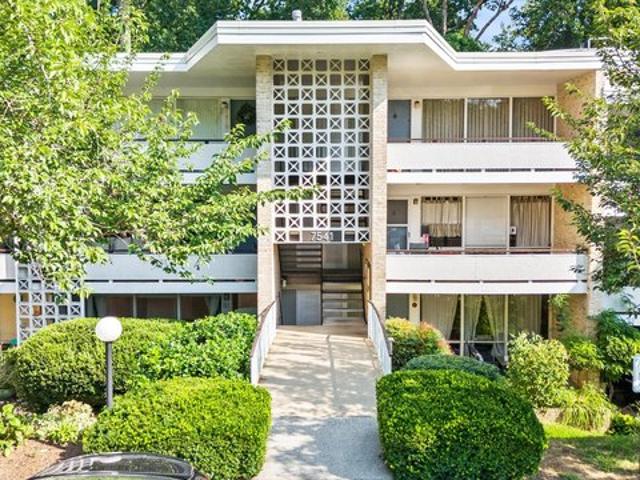 Condo for sale in Bethesda, Maryland