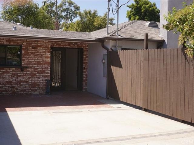 Townhouse for sale in Reseda, California