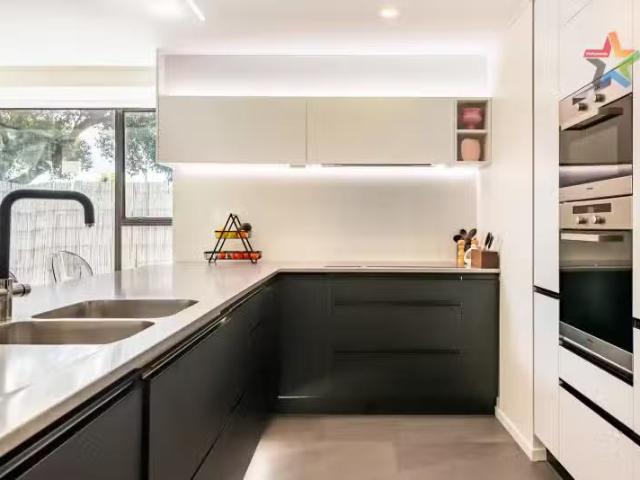 House for sale in Days Bay, Wellington