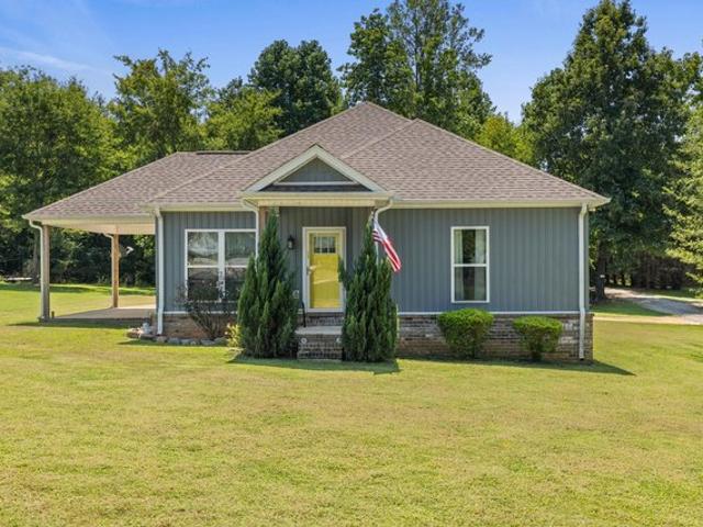 House for sale in Rogersville, Alabama