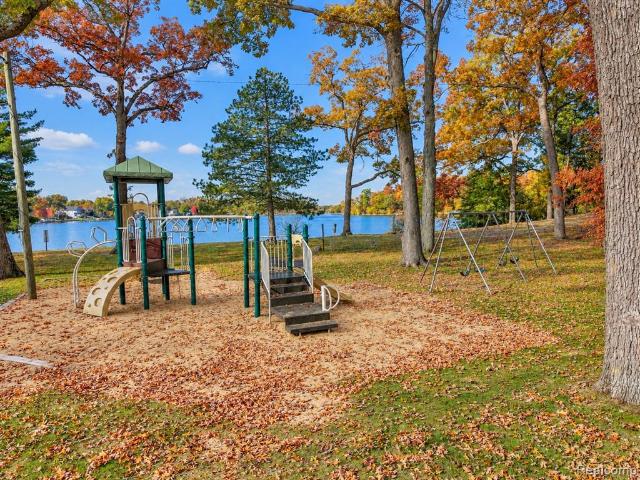 Condo for sale in Westacres, West Bloomfield Township
