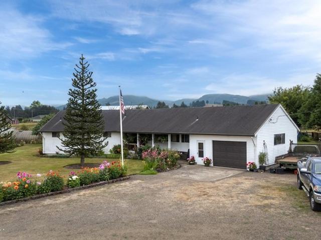 House for sale in Oregonia