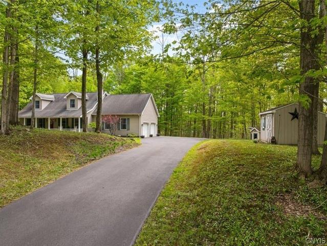 House for sale in Oneida, New York