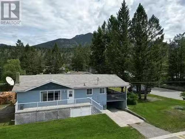 House for sale in Radium Hot Springs, British Columbia