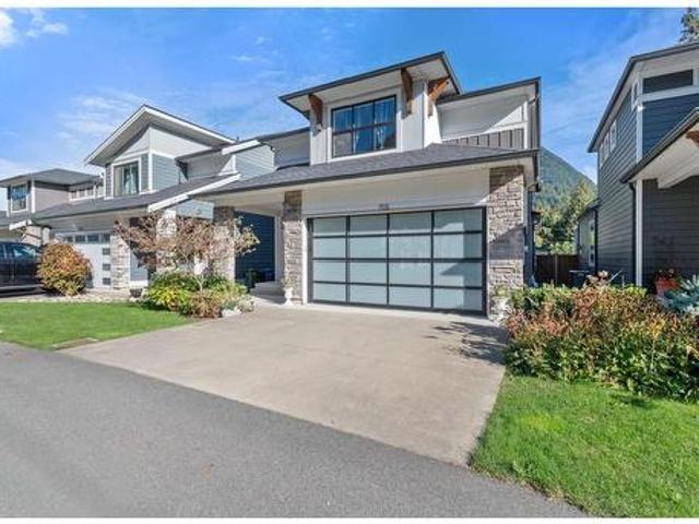 House for sale in Harrison Hot Springs, British Columbia