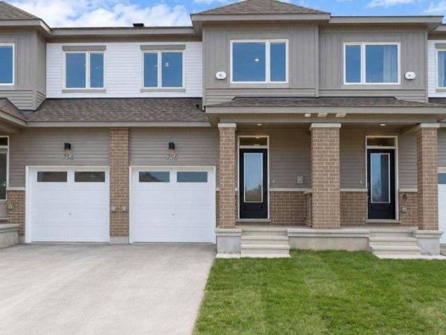 Townhouse for rent in Fox Run North, Ottawa