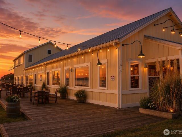 Commercial for sale in Point Roberts, Washington