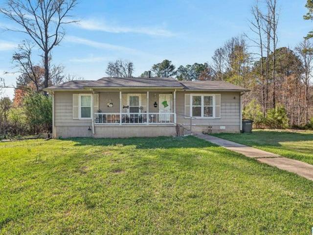 House for sale in Columbiana, Alabama