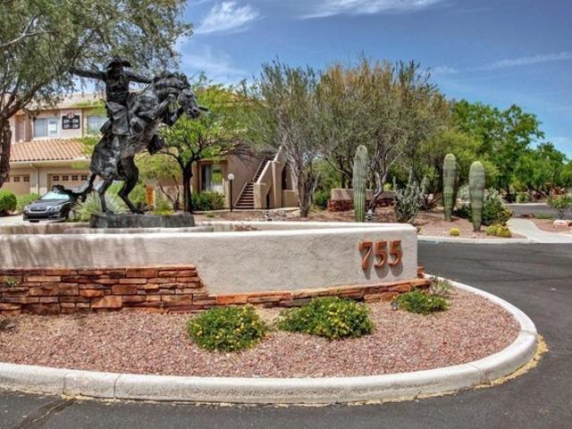 Condo for sale in Oro Valley, Arizona