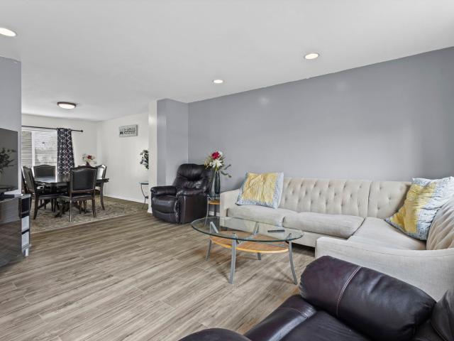 House for sale in Mchenry, Illinois
