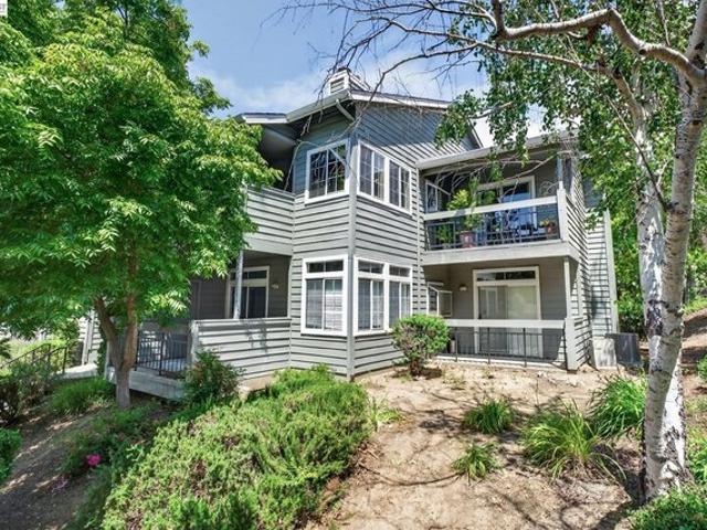 Condo for sale in Pleasanton, California