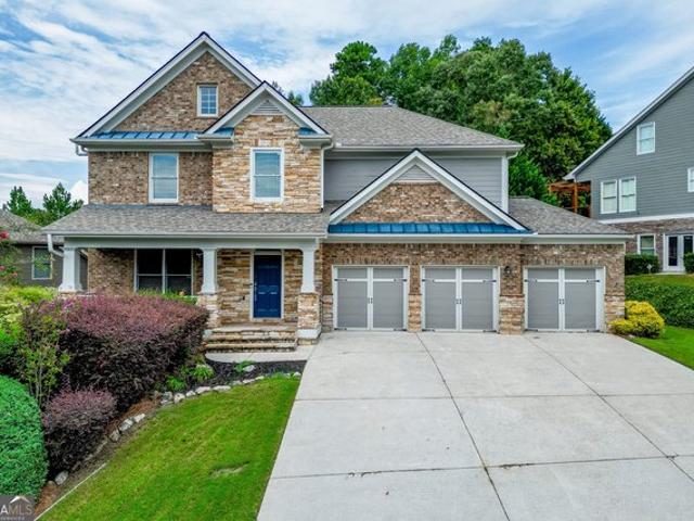 House for sale in Flowery Branch, Georgia