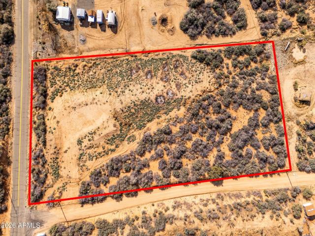 Land for sale in Kirkland, Arizona