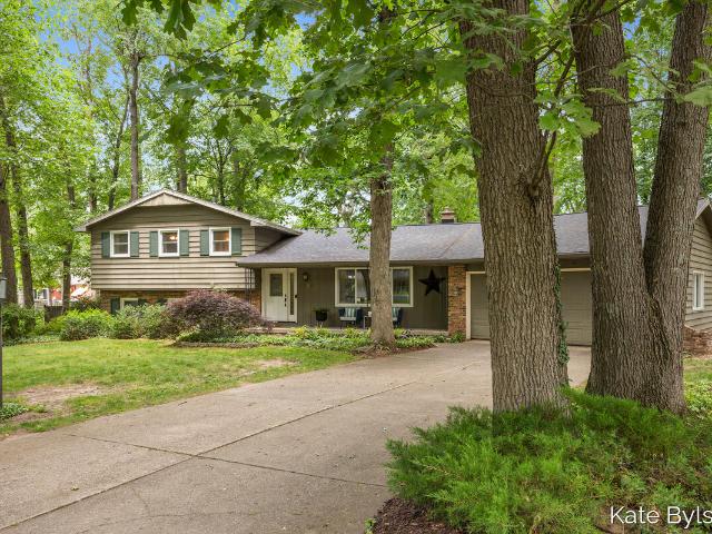 House for sale in Cascade Charter Township, Grand Rapids