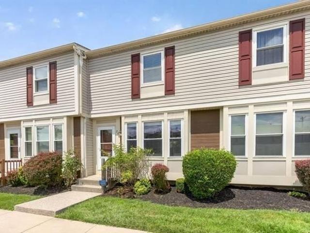 Condo for sale in Worthington, Ohio