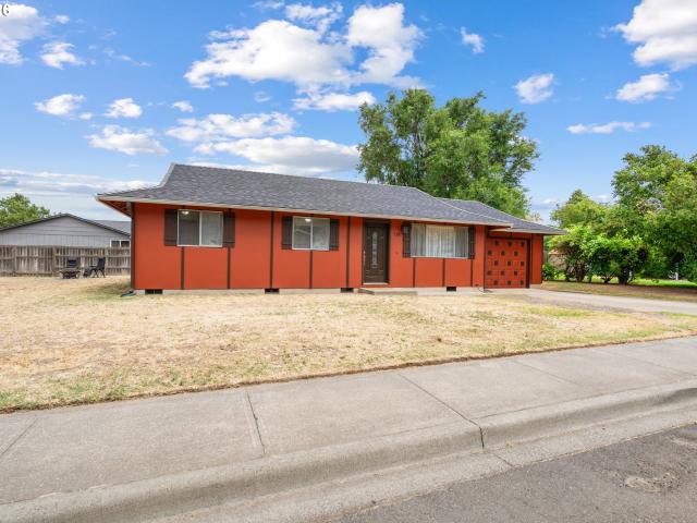 House for sale in Oregonia