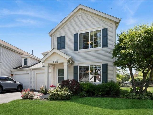 Townhouse for sale in Round Lake, Illinois