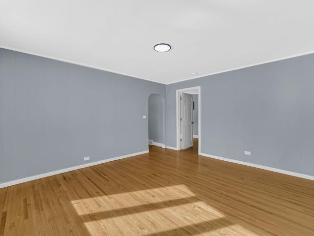 House for sale in Des Plaines