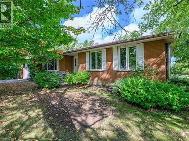 House for sale in Ontario