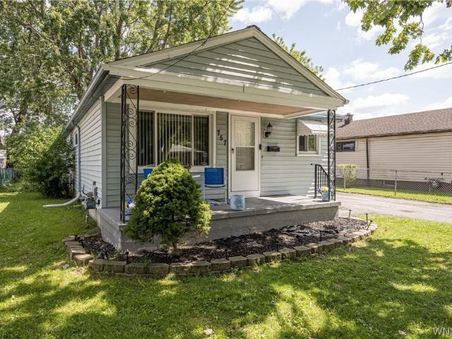 House for sale in Niagara, New York