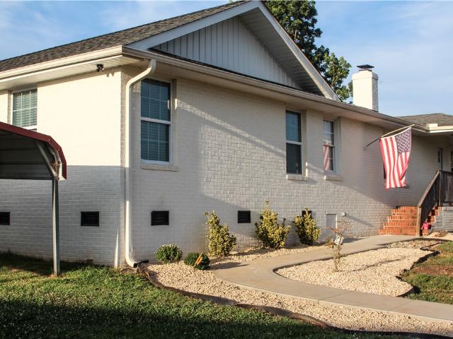 House for sale in Six Mile Run, South Carolina