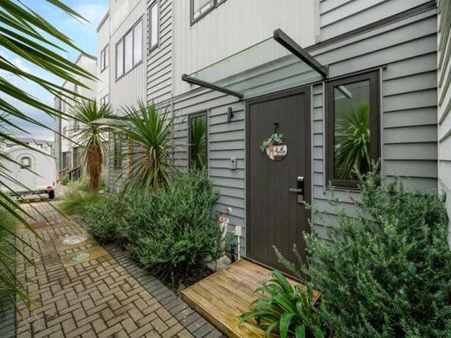 Townhouse for rent in Auckland, Oroua County