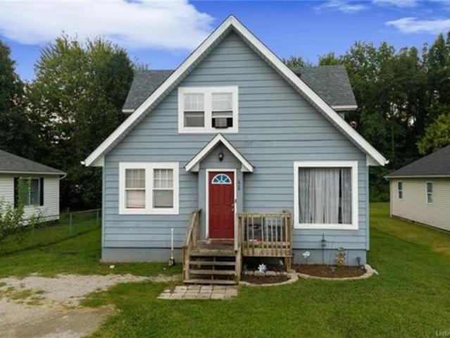House for sale in New Albany, Indiana