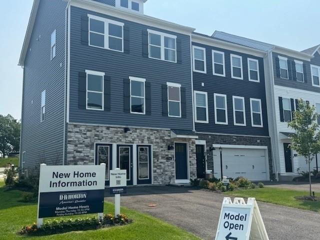 Townhouse for sale in Pittsburg, Pennsylvania