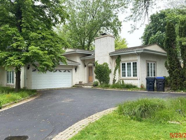 House for sale in Glencoe, Illinois