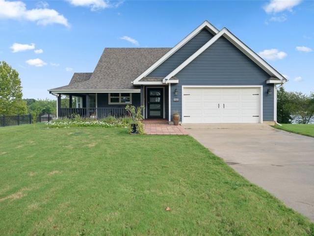 House for sale in Henderson, Texas