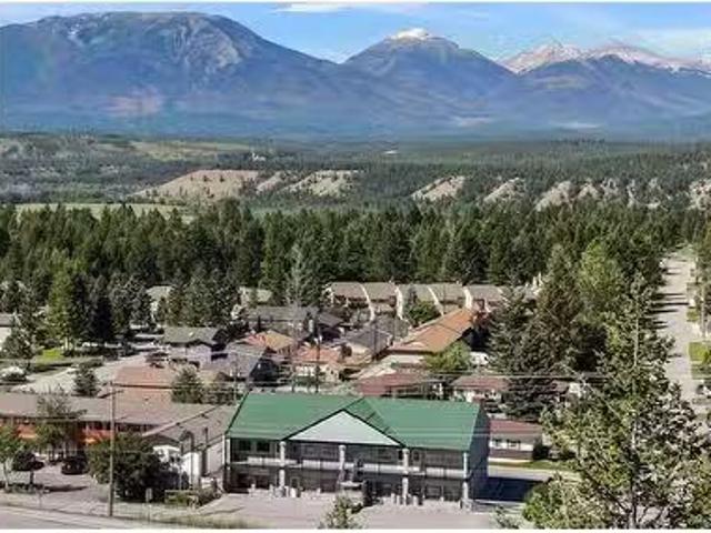 House for sale in Radium Hot Springs, British Columbia