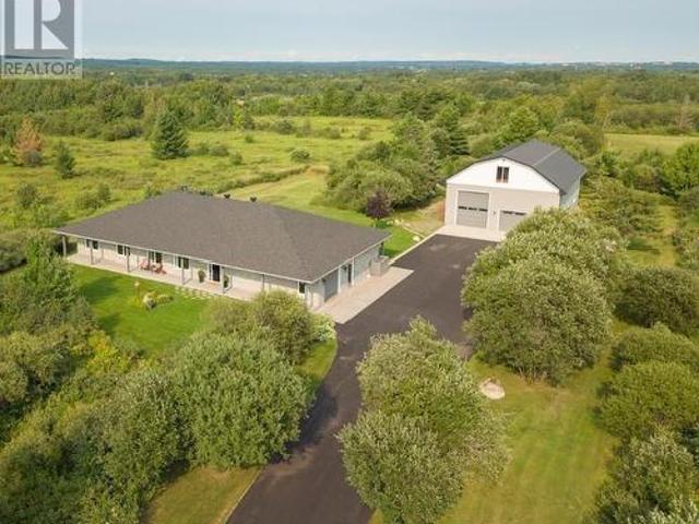 House for sale in Sault Sainte Marie, Ontario