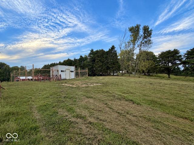 House for sale in Paragon, Indiana