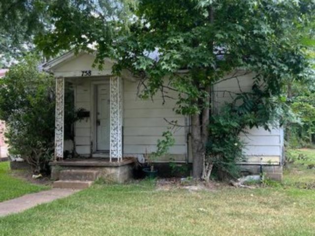House for sale in Grenada, Mississippi