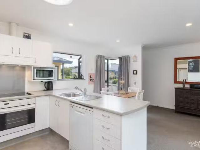House for sale in Days Bay, Wellington