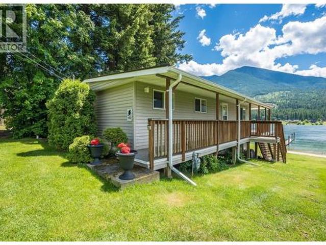 House for sale in Balfour, British Columbia