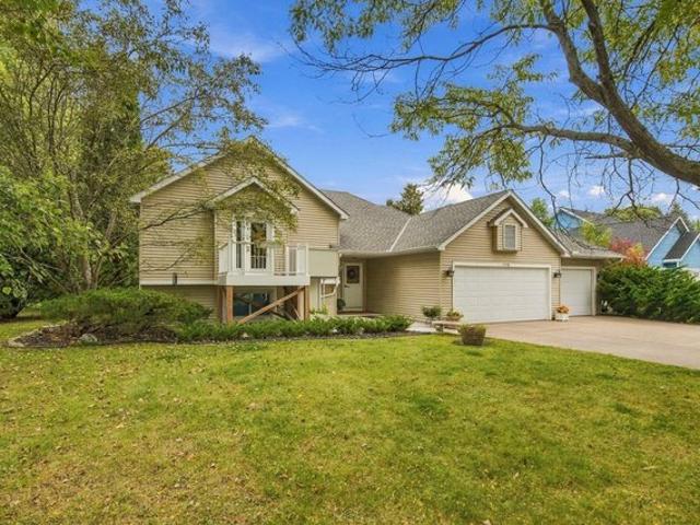 House for sale in Forest Lake, Washington County