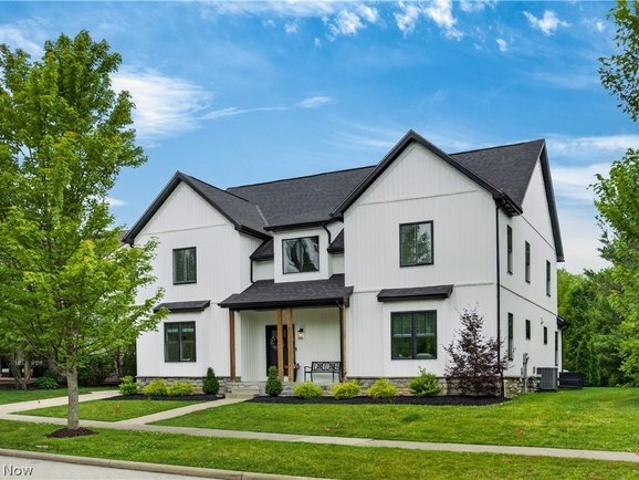 House for sale in Summit, Ohio