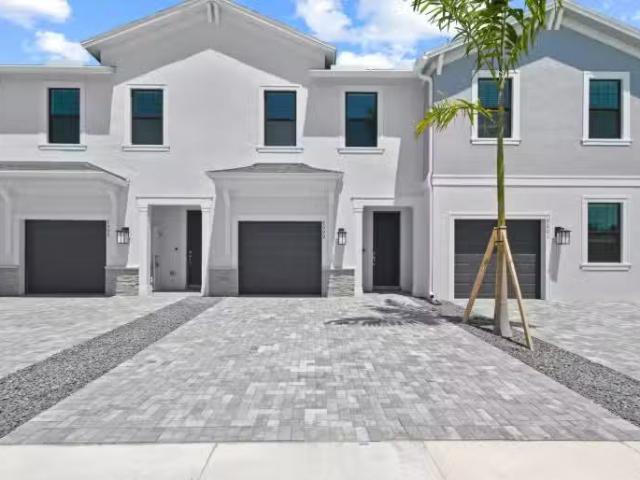 Condo for sale in Port Saint Lucie