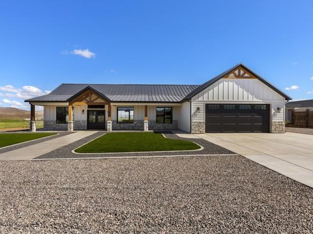 House for sale in Enterprise, Utah