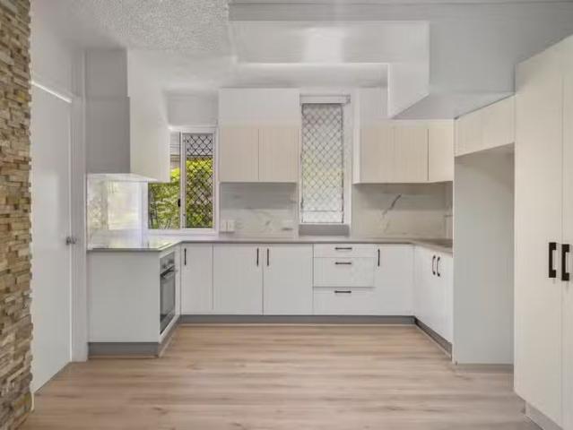 House for rent in St Lucia, Greater Brisbane