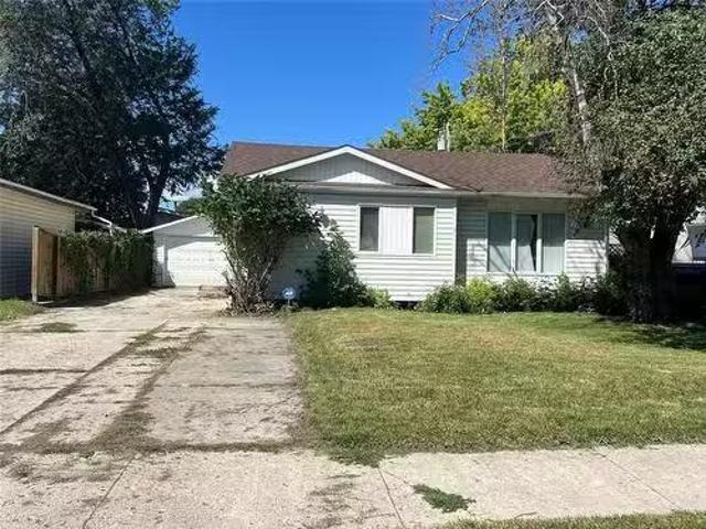 House for sale in Portage La Prairie, Manitoba