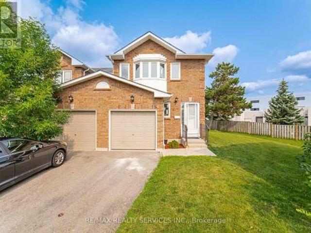Townhouse for sale in Mississauga, Ontario