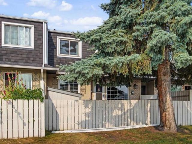 Townhouse for sale in Northwest, Alberta