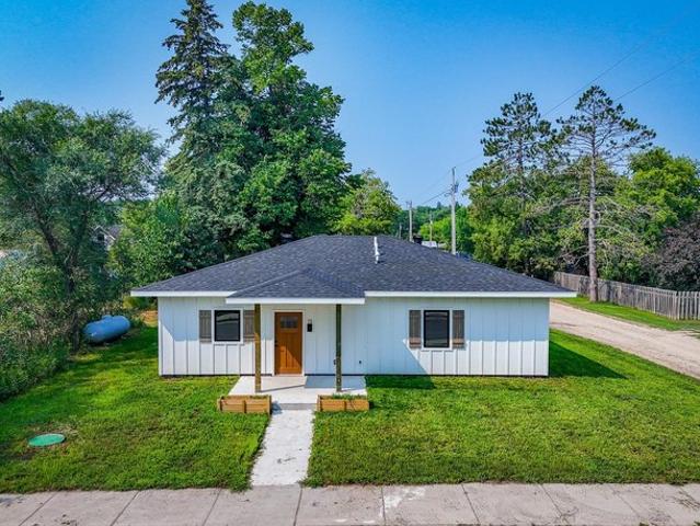 House for sale in Hubbard, Minnesota
