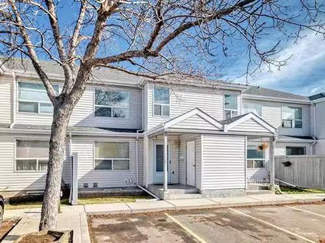 Condo for sale in Wedgewood, Alberta