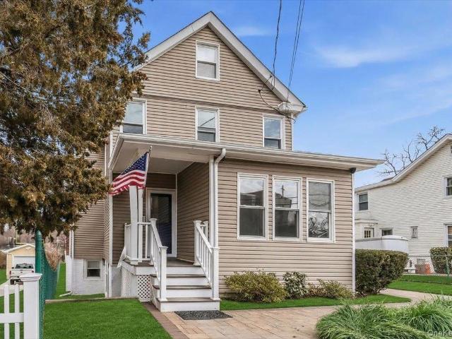 Duplex for rent in Nassau, New York