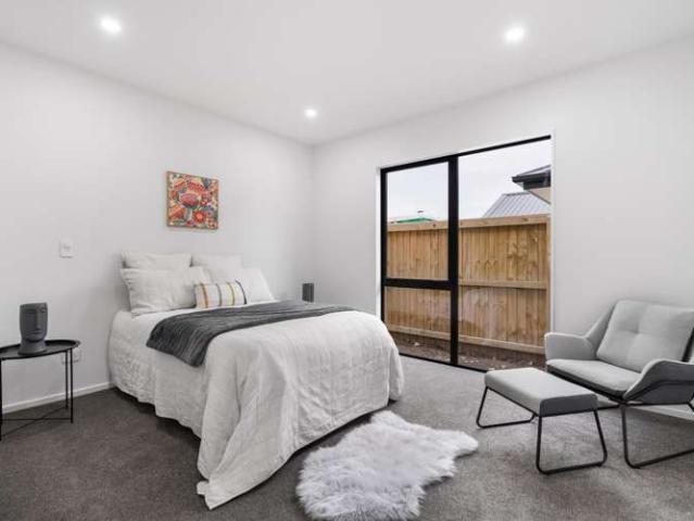 House for sale in Chaslands, Canterbury