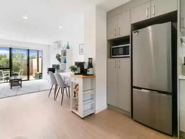 House for sale in Oratia