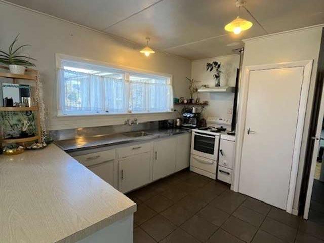 House for rent in West Coast